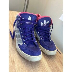 Adidas women’s Size 6 High Top Classic Sneakers